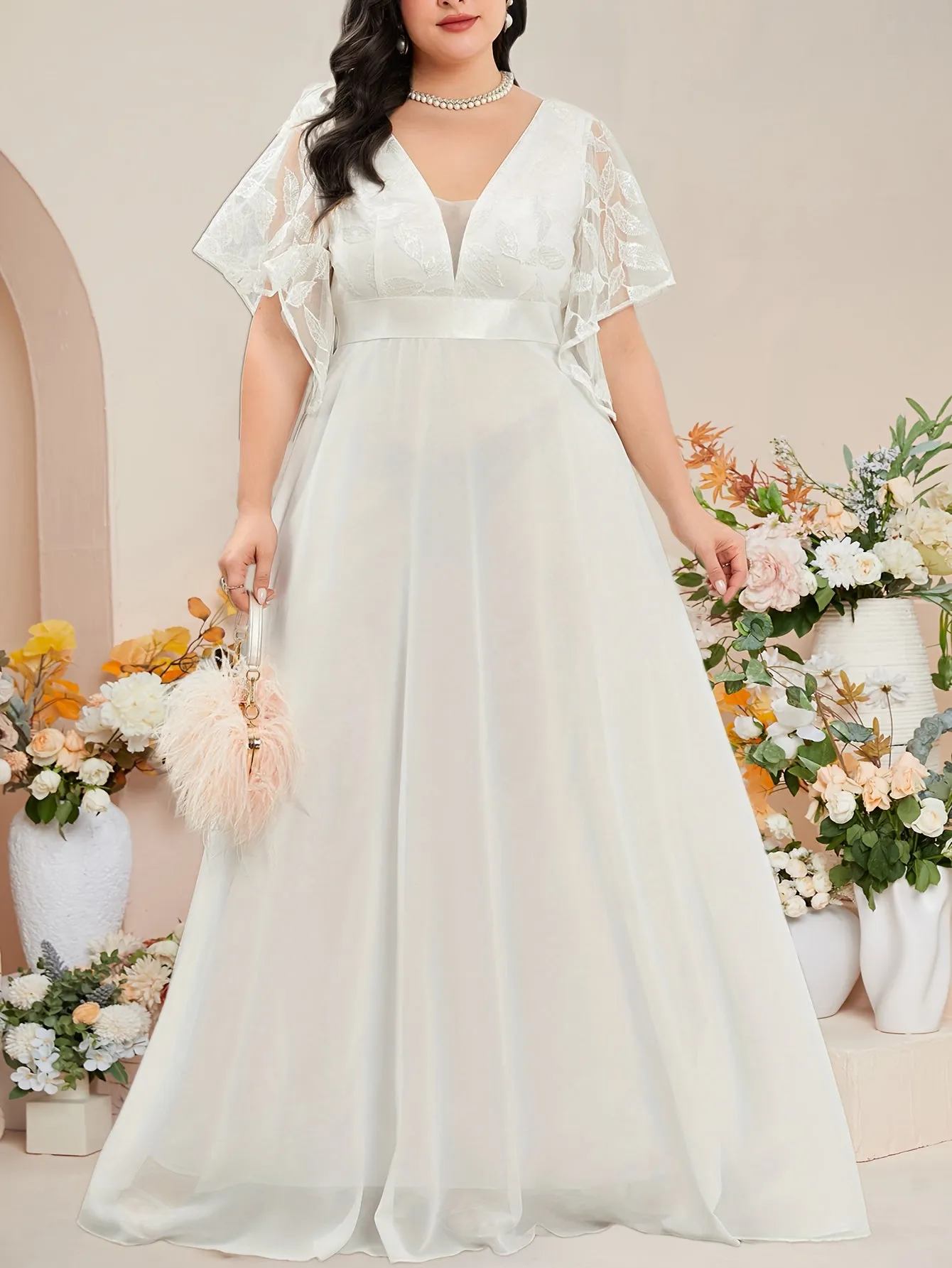 Elegant Plus-Size Chiffon Wedding Gown Floral Embroidery Lace Sleeves