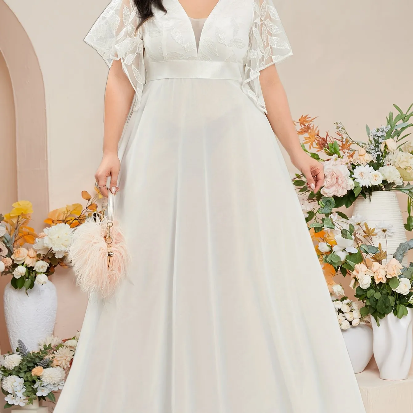 Elegant Plus-Size Chiffon Wedding Gown Floral Embroidery Lace Sleeves