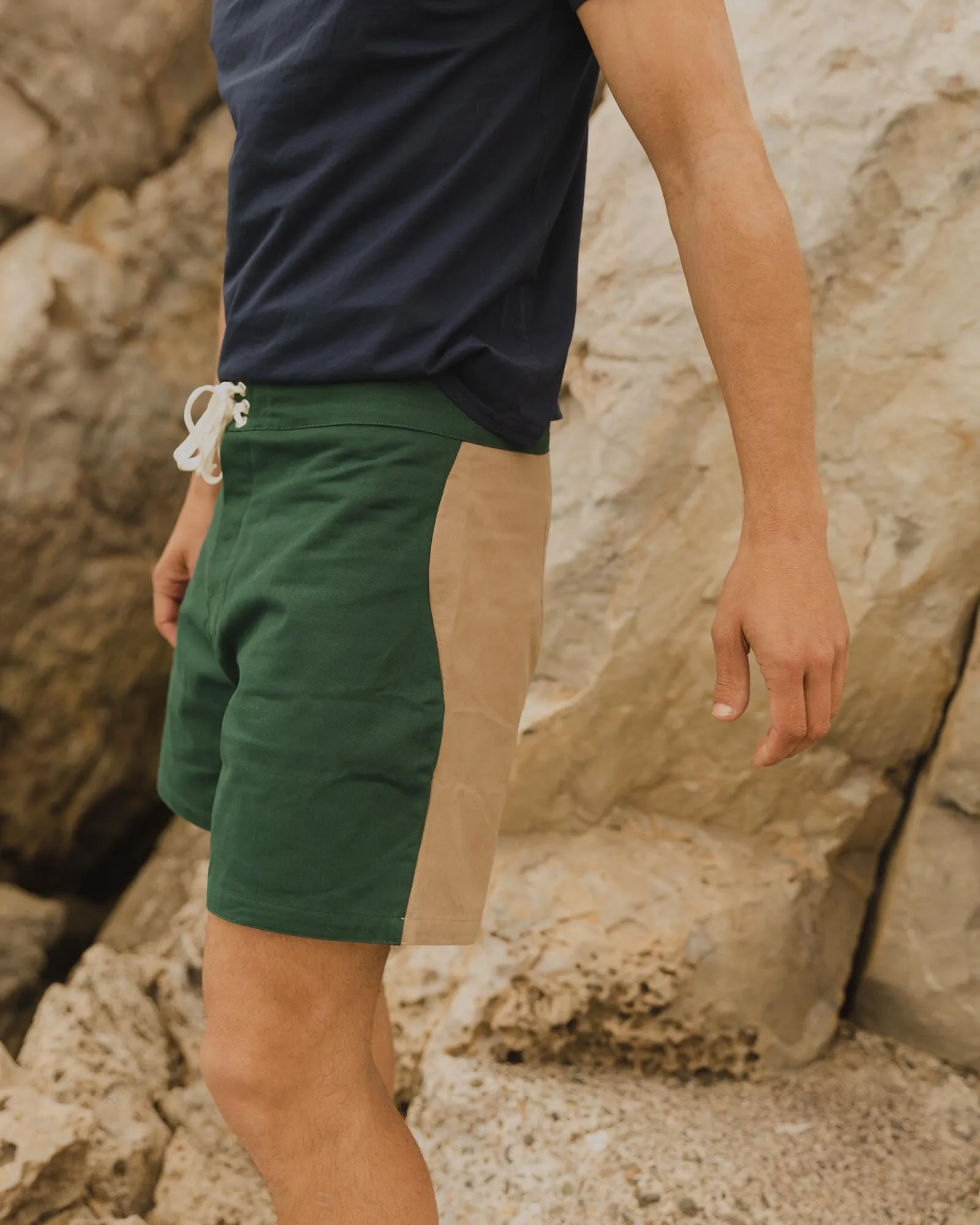 Gato Heroi Surf Shorts in British/Olive