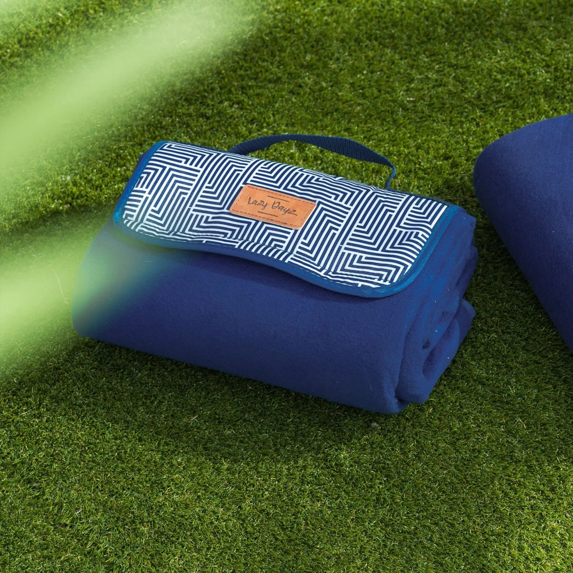 Lazy Dayz Fleece Picnic Rug Makena