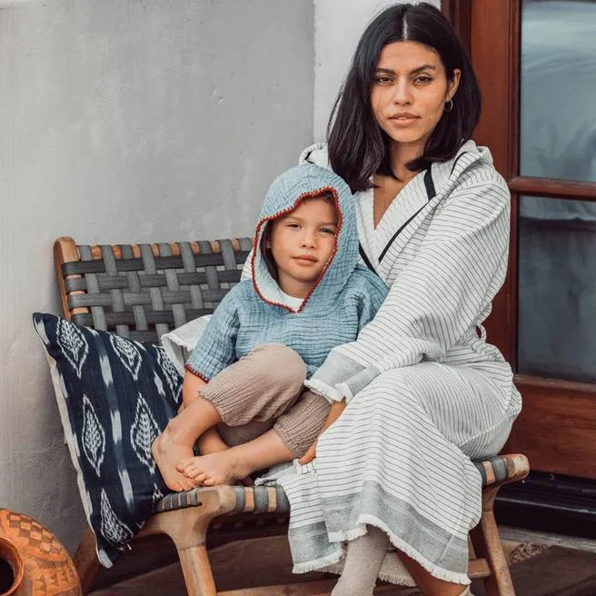 Leo Terry Robe