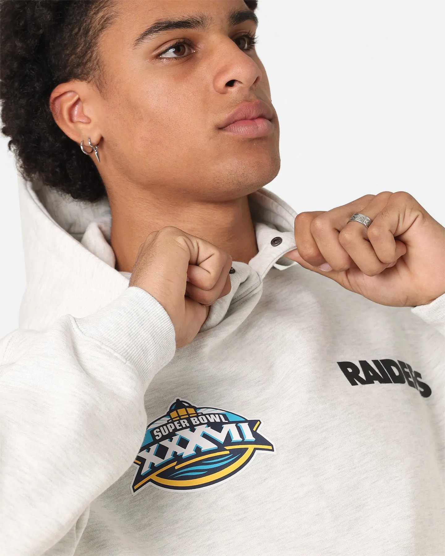 Majestic Athletic Oakland Raiders Vintage Athletic Pop Neck Hoodie Vintage White Marle