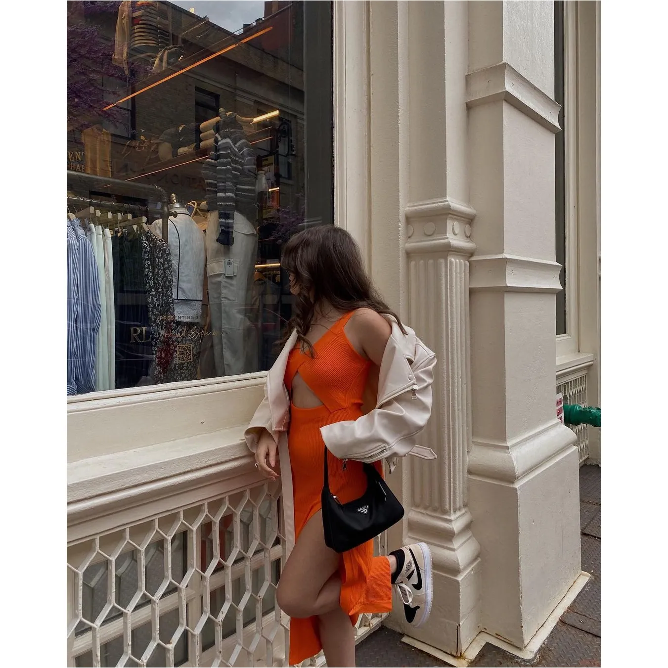 STRETCH TIGHT V-NECK HOLLOW DRESS