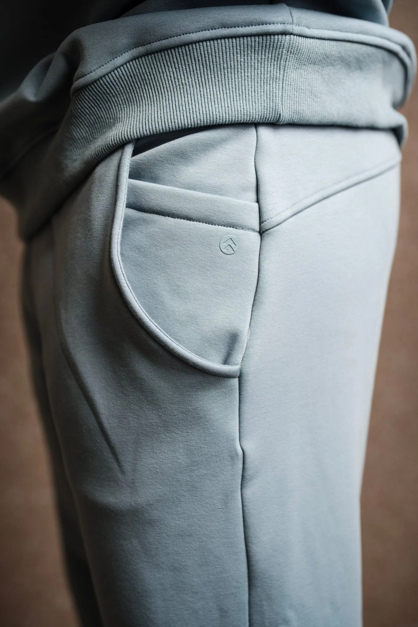 [ULTRALUX] Off Line Joggers - Cloud