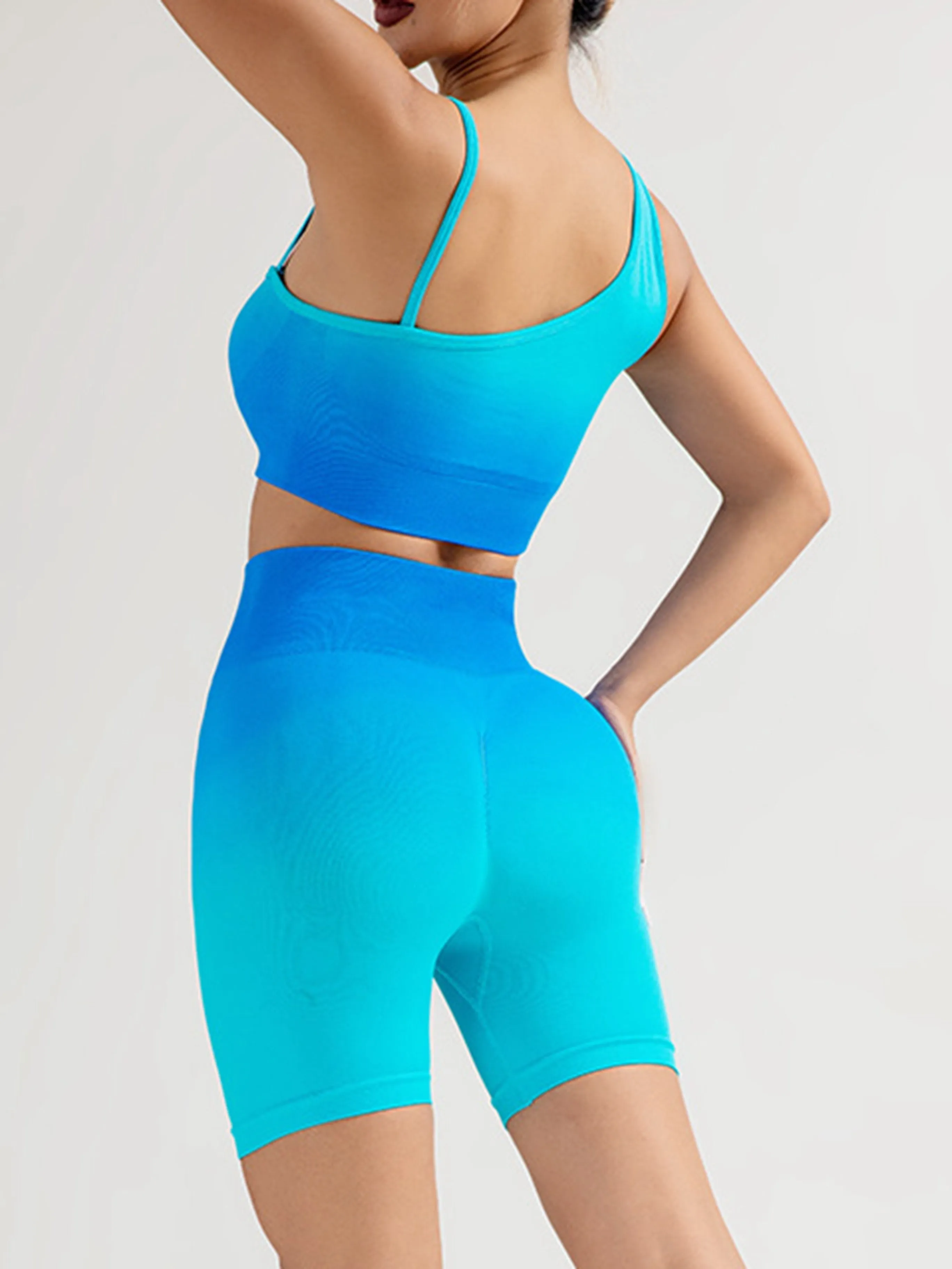 ZASUWA Female Ombre Color Scrunch Bum Shorts